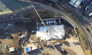 Luftbild der Baustelle Junior-Uni-Daun von Zenz-Massivhaus