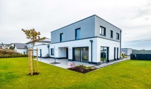 flachdachhaus-zenzmassivhaus.jpg