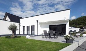 haus-mit-flachdach-zenz-massivhaus.jpg